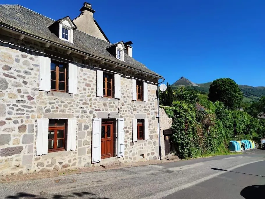 Maison Familiale Et Authentique Saint-Jacques-des-Blats